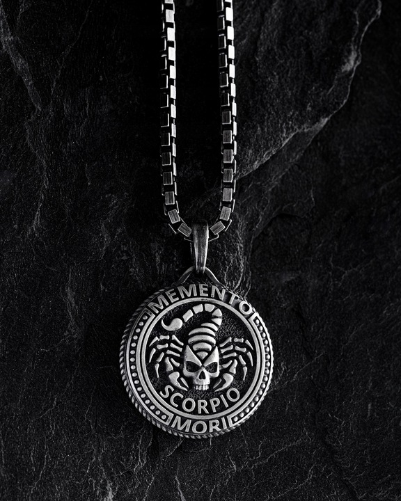 Wisiorek Znak zodiaku - SCORPIO. MEMENTO MORI (skorpion)
