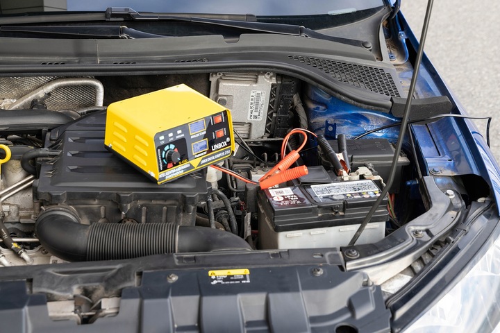 PROSTOWNIK SAMOCHODOWY DO AKUMULATORÓW 24V 12V 20A POLSKIE MENU