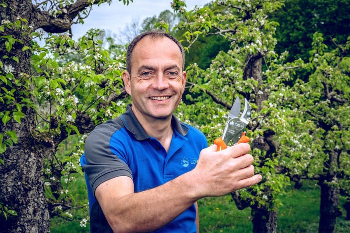 SEKATOR RĘCZNY LOWE 10.107 do GRUBYCH GAŁĘZI OGRODOWY KOWADEŁKOWY 30mm