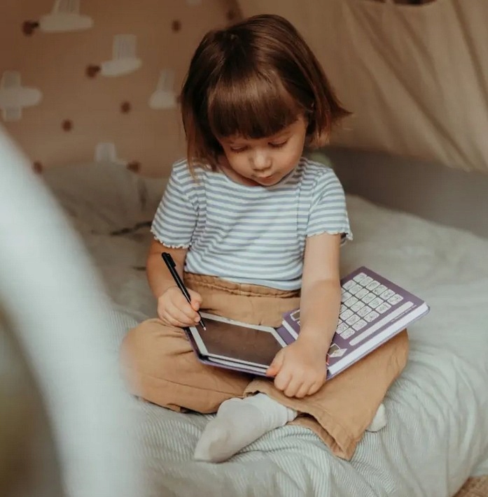 Kidywolf KIDYDRAW-MINI Interaktywny Mini tablet do rysowania Bajki