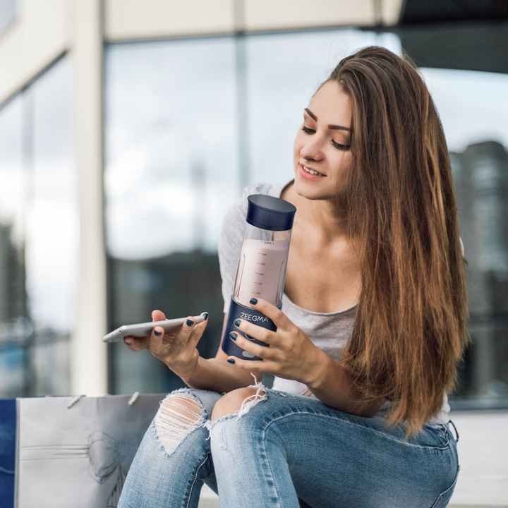 BLENDER BEZPRZEWODOWY KIELICHOWY 450ml 300W GRANATOWY zabierz ze sobą!