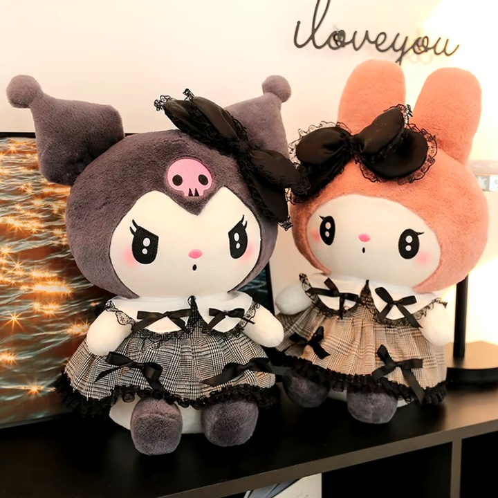 HELLO KITTY KUROMI MASKOTKA PLUSZAK ZABAWKA CZARNA SUKIENKA KOTEK 35CM