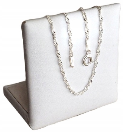 Łańcuszek Srebrny 925 Medalik Matka Boska (na PREZENT / KOMUNIA / CHRZEST)