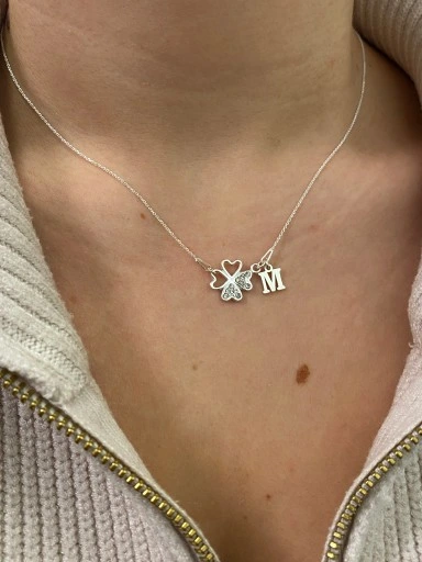 Srebrny naszyjnik koniczynka cyrkonia litera LITERKA PUDEŁKO SREBRO 925