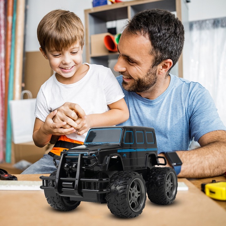 SAMOCHÓD TERENOWY AUTO ZDALNIE STEROWANE SWAT PILOT ŁADOWARKA USB HUMMER