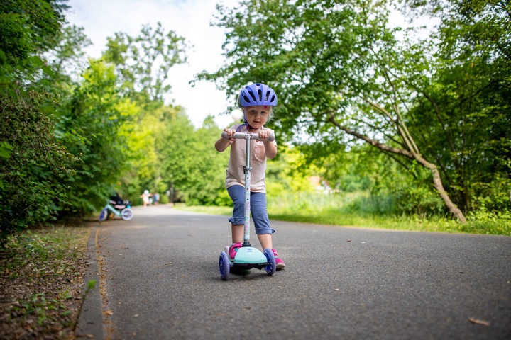KASK ROWEROWY FROZEN 2 POLIKARBON IN MOLD 52-56 cm