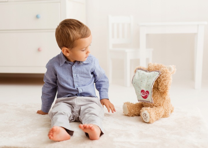 Dumel INTERAKTYWNY MIŚ ZABAWA w A-kuku PLUSZAK ma RUCHOME ŁAPKI i PYSZCZEK