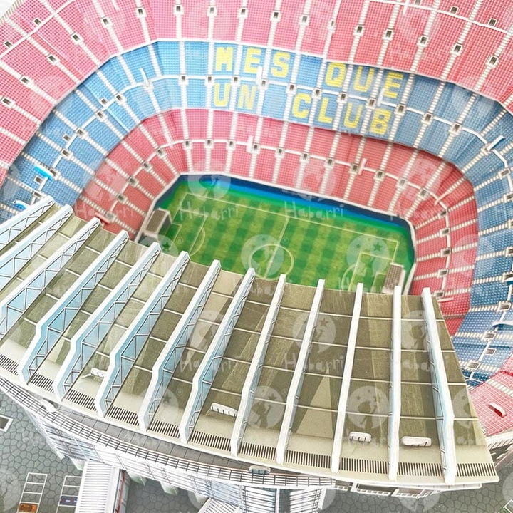 Stadion piłkarski CAMP NOU FC Barcelona Puzzle 3D 69 el + GRATIS FIGURKA
