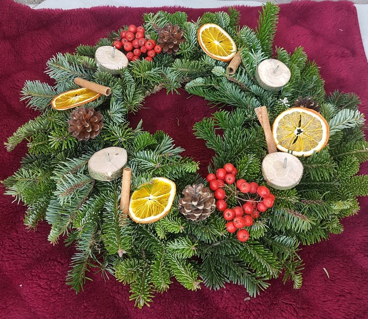 WIENIEC ŚWIĄTECZNY, ADWENTOWY, PODSTAWKI NA ŚWIECE