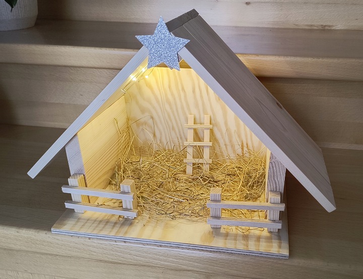 Szopka Bożonarodzeniowa drewniana stajenka oświetlenie led