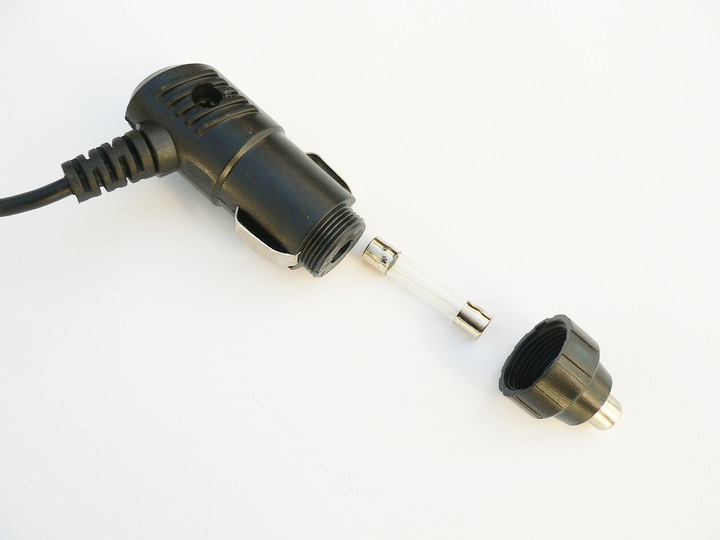 SUPER WENTYLATOR WIATRAK SAMOCHODOWY PODWÓJNY 24V