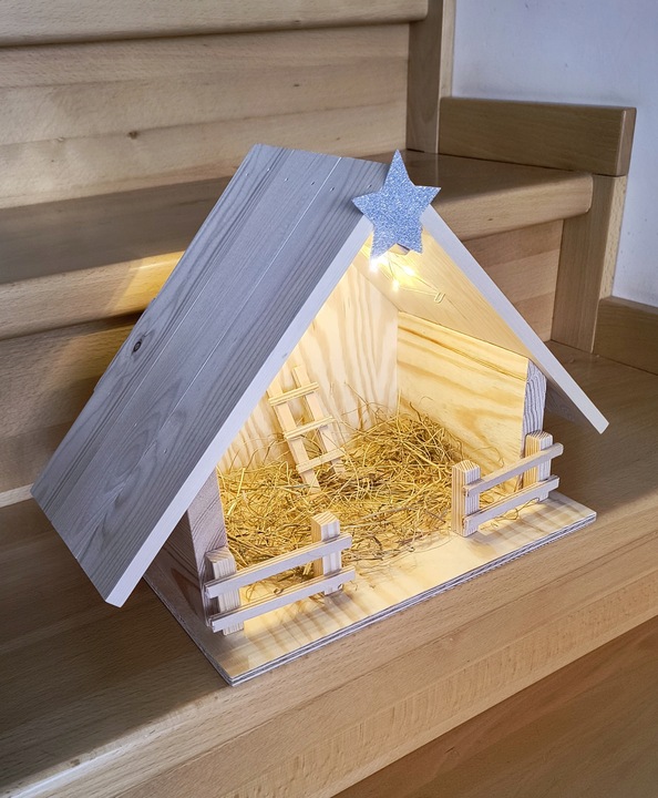 Szopka Bożonarodzeniowa drewniana stajenka oświetlenie led