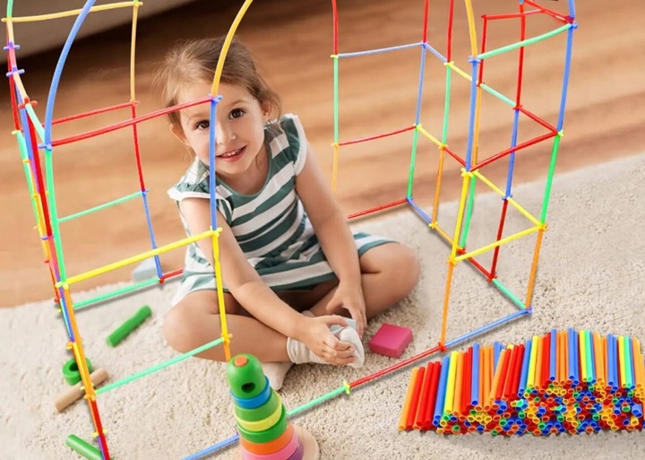 KLOCKI SŁOMKI KONSTRUKCYJNE PATYCZKI RURKI ZESTAW 400el PUDEŁKO DLA DZIECI