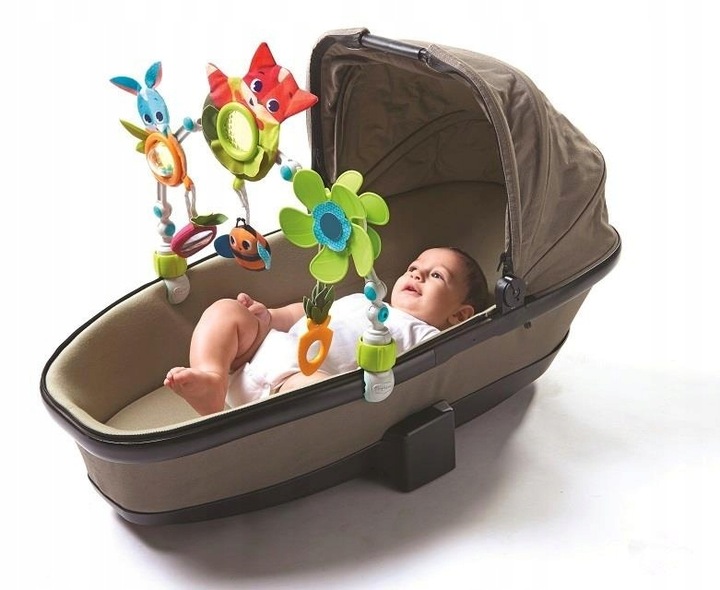 Łuk z zabawkami - Zabawa na łące