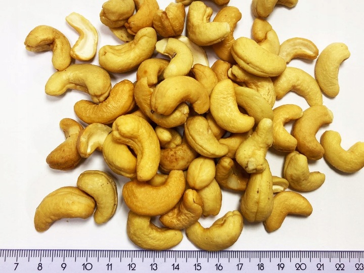 NERKOWCE PRAŻONE NIESOLONE 1 KG ORZECHY NERKOWCA