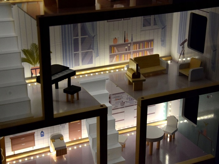 Drewniany domek dla lalek w stylu Boho led ZA4131