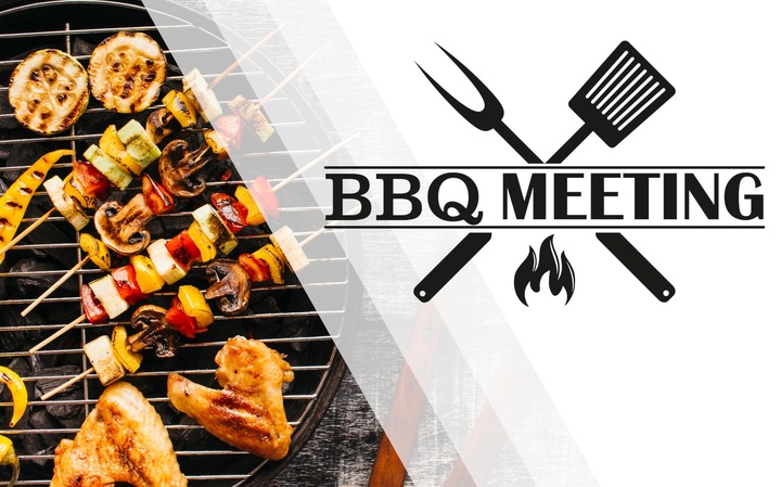 GRILL WĘGLOWY KULISTY Z POKRYWĄ, POPIELNIKIEM I KÓŁKAMI 66x57x85 CM