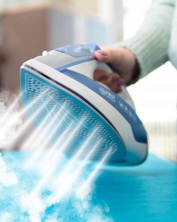 Żelazko parowe PRASOWANIE W PIONIE First Austria