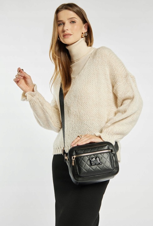 Monnari Czarna Pikowana Torebka Listonoszka Damska Z Paskiem Pojemna Torba