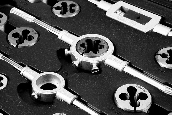 Zestaw Gwintowniki I Narzynki 110e Kalibrownik NEO TOOLS