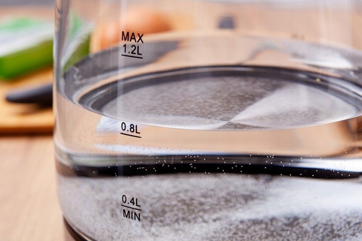 CZAJNIK ELEKTRYCZNY BEZPRZEWODOWY SZKLANY C410 1,2L ELDOM