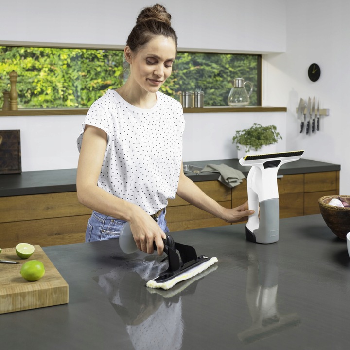 MYJKA DO OKIEN KARCHER WV6 PLUS z długą lancą teleskopową i Płynem aż 750ml