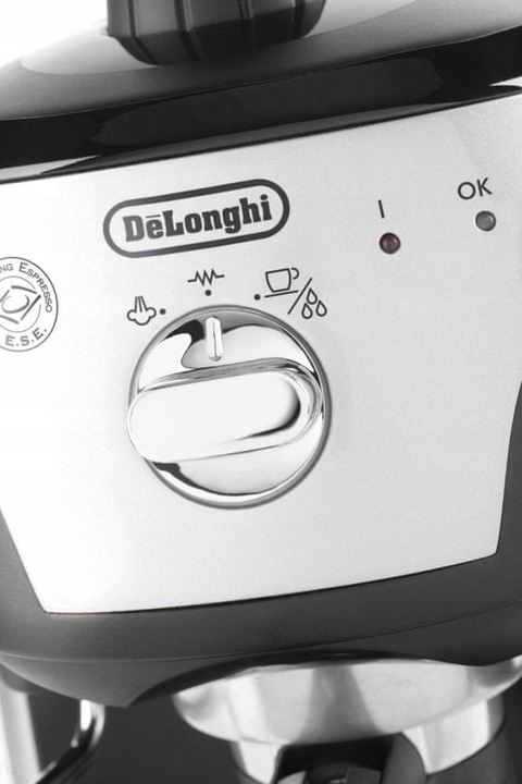 Kolbowy ekspres ciśnieniowy De'Longhi EC 221.B 1100 W czarny