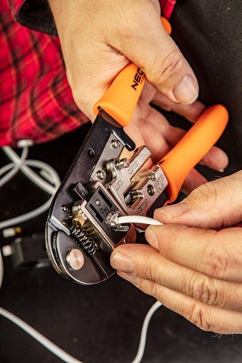 NEO 01-501 Szczypce do końc.tele.z 3 głowic. 4P 6P