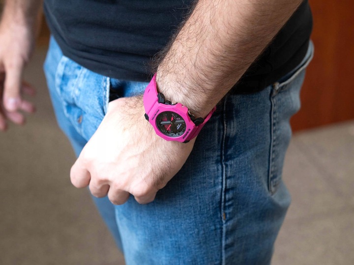 ZEGAREK CASIO G-SHOCK GA-2300-4AER RÓŻOWY NA PASKU WODOSZCZELNY 200M