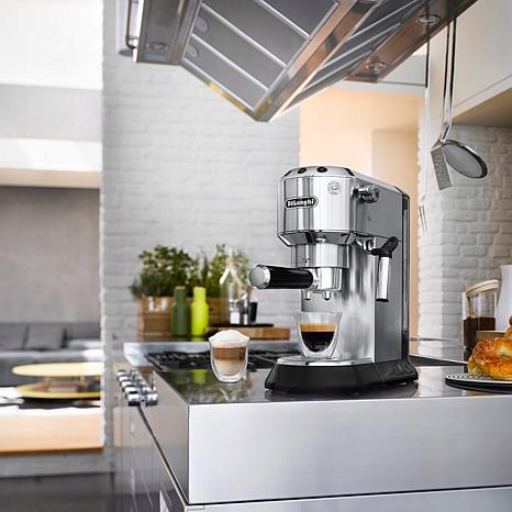 Ekspres do kawy ciśnieniowy De'Longhi EC685.M 1350W srebrny