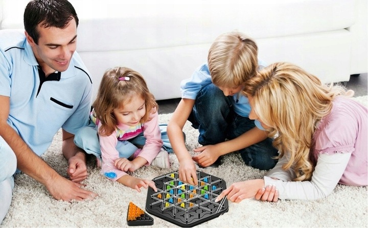 TRIANGLE CHESS BOARD GAME, INTERACTIVE PEGBOARD GAME, DESKTOP BOARD GAMES