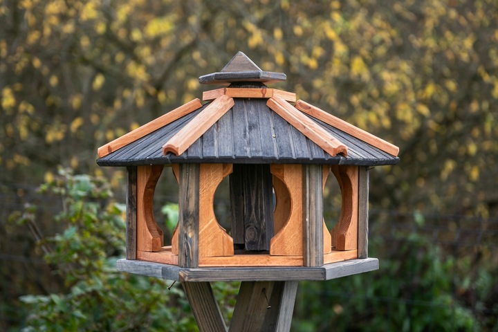 Duży Karmnik dla ptaków do stojaka drewno z wsypem KW62 antracyt-tik PL