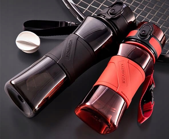 BUTELKA SHAKER DO BIAŁKA, DO ODŻYWEK 550ML BIDON NA WODĘ Z TRITANU CZARNY