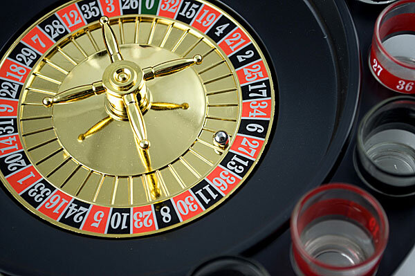 Imprezowa ruletka alkoholowa gra+ 16 kieliszków