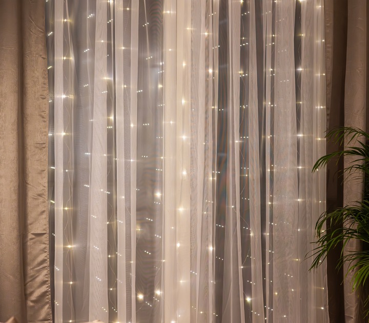 KURTYNA ŚWIETLNA LAMPKI SOPLE DRUCIKI 300 LED 3x3m GIRLANDA USB + ADAPTER