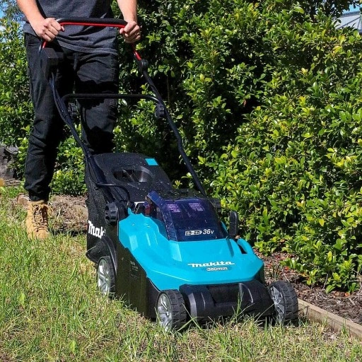 KOSIARKA AKUMULATOROWA MAKITA DLM432PT2 2x5Ah 2x18