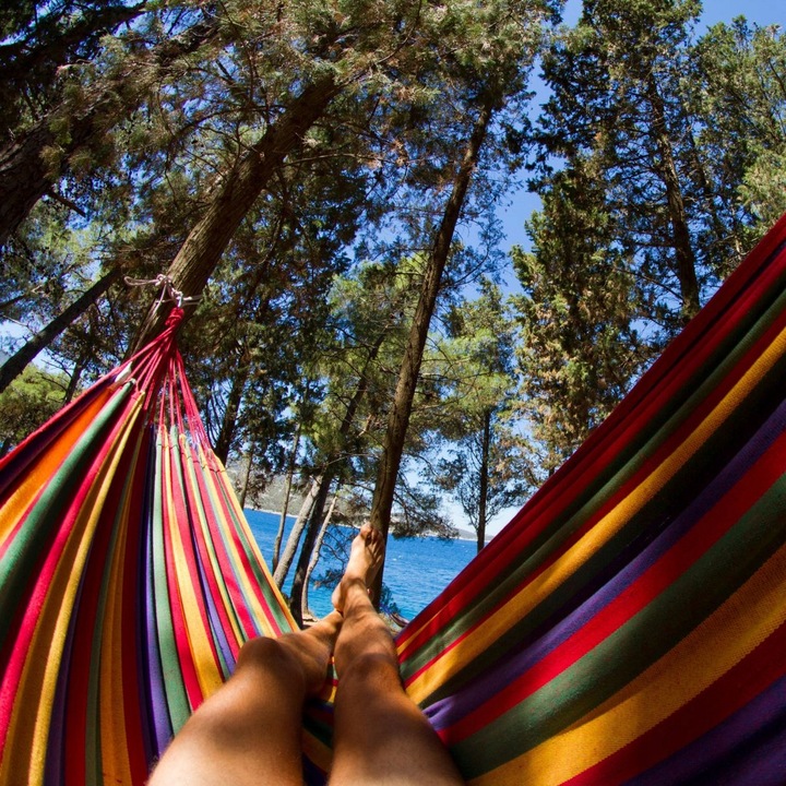 Wiszący Hamak 2-Osobowy Wielokolorowy z Drążkiem Mocny 150 cm Czerwony