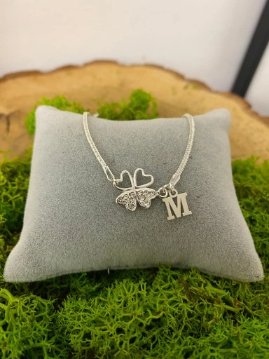 Srebrna bransoletka koniczynka na szczęście LITERKA cyrkonie PUDEŁKO SREBRO