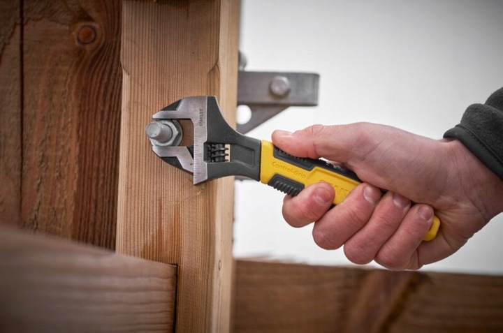 KLUCZ NASTAWNY MaxSteel STANLEY 250mm