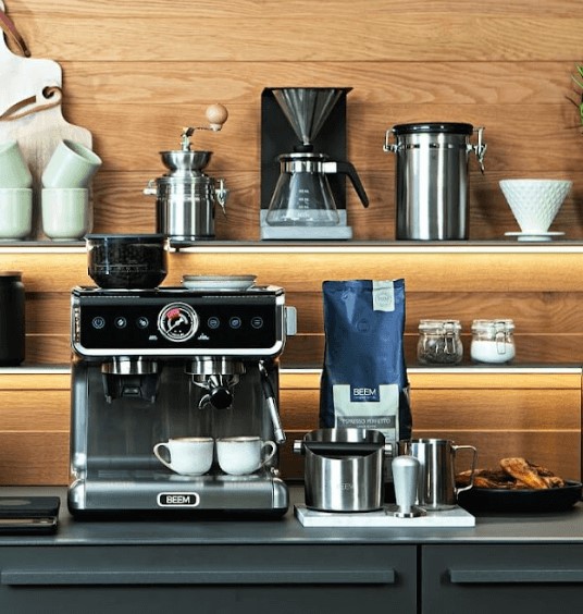 CIŚNIENIOWY EKSPRES DO KAWY Z MŁYNKIEM I SPIENIACZEM BEEM Grind Profession