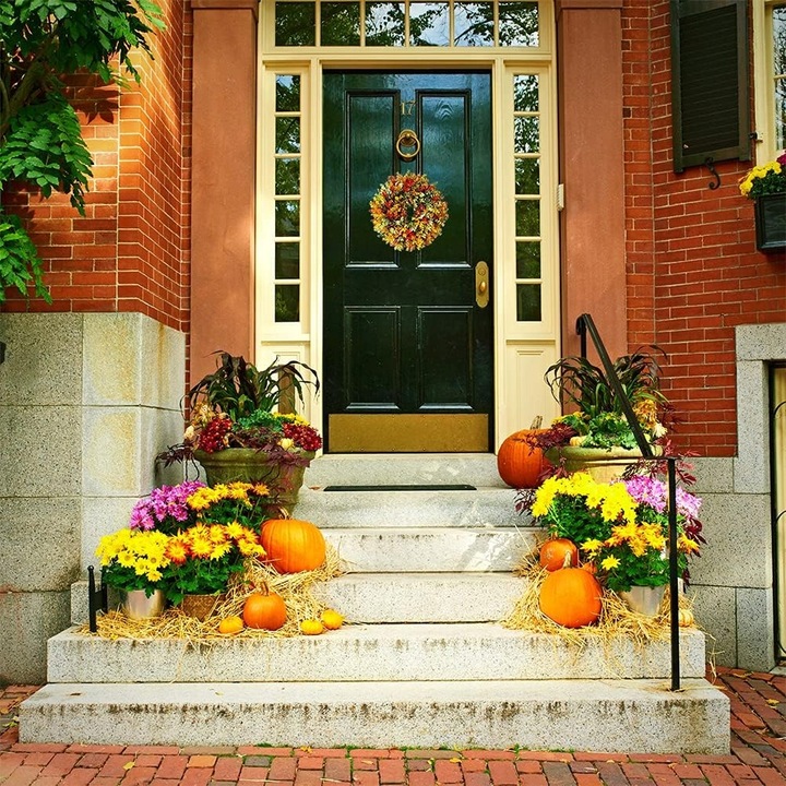 DEKORACJA JESIENNA WIANEK NA DRZWI Z LIŚĆMI I DYNIAMI 45 CM ŚWIĘTO