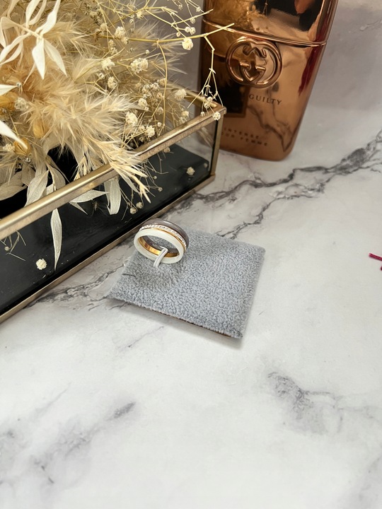 1519 Komplet 3 pierścionków ceramicznych CYRKONIE r 8/18mm sta