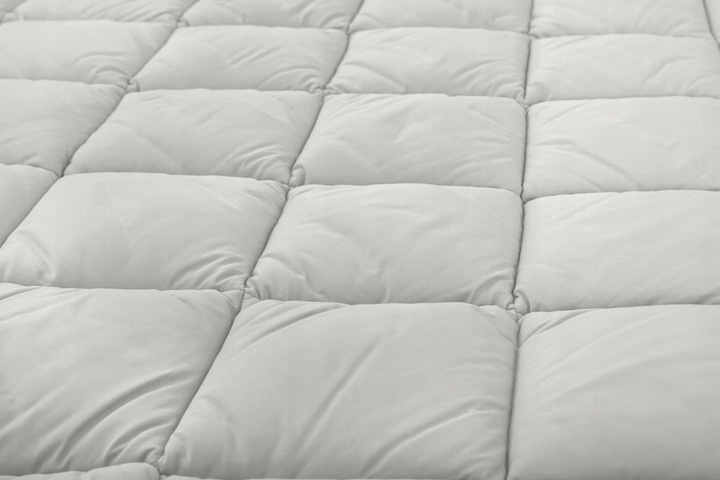 Dmuchany materac Fortech z wbudowaną pompką el. ŁOŻKO BESTWAY 203x152x51cm