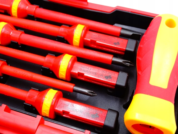 Zestaw wkrętaków wkrętaki izolowane 13-el. 1000V