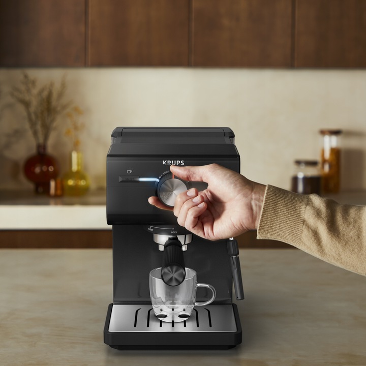 Ekspres kolbowy z dyszą spieniającą KRUPS Authentic+ C50 XP3818 15 bar