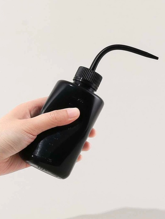 BUTELKA TRYSKAWKA BUTELECZKA DO MYCIA RZĘS 250 ml CZARNA