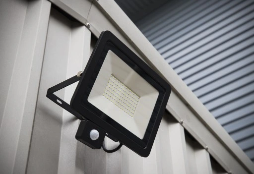 Lampa Naświetlacz LED 100W z czujnik ruchu i zmierzchu Halogen SuperLED