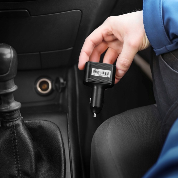 Lokalizator GPS 2G+4G UKRYTY W ŁADOWARCE PODSŁUCH ŚLEDZENIE APLIKACJA MK036