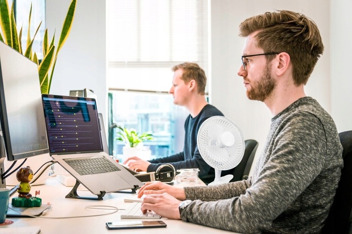 WENTYLATOR WIATRAK BIURKOWY KLIPS STOJAK REGULACJA 2 TRYBY 25W CICHY ZESTAW