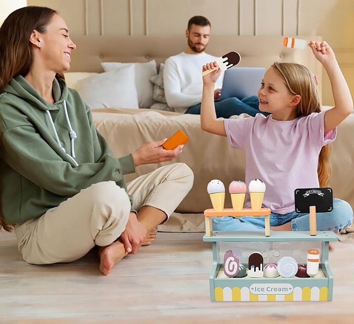 LODZIARNIA DLA DZIECI WITRYNA Z LODAMI STOISKO DREWNIANY SKLEPIK DLA DZIECI